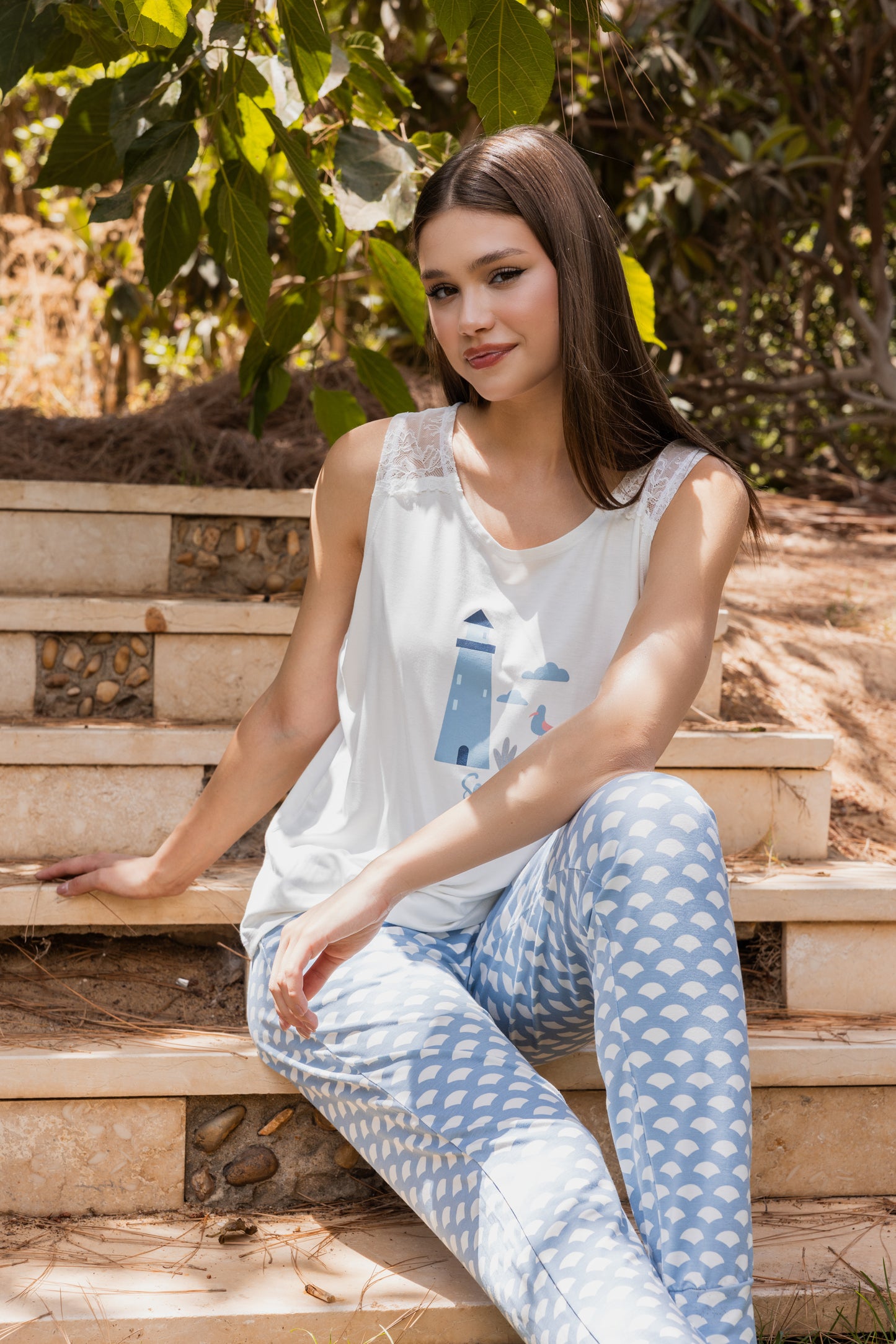 Printed top with waist and cuffs