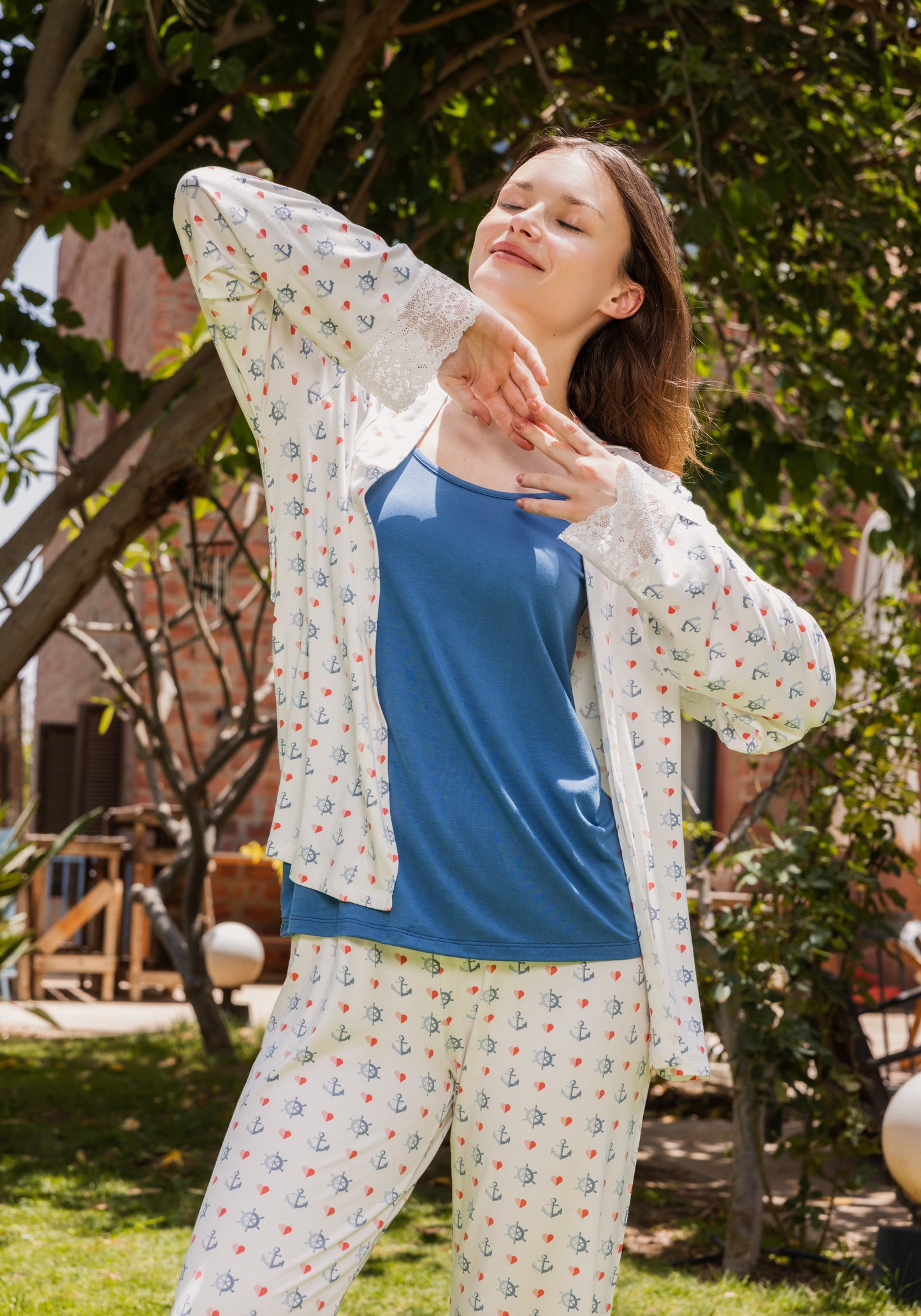 3-piece pajama set, jacket and pants, patterned brown top