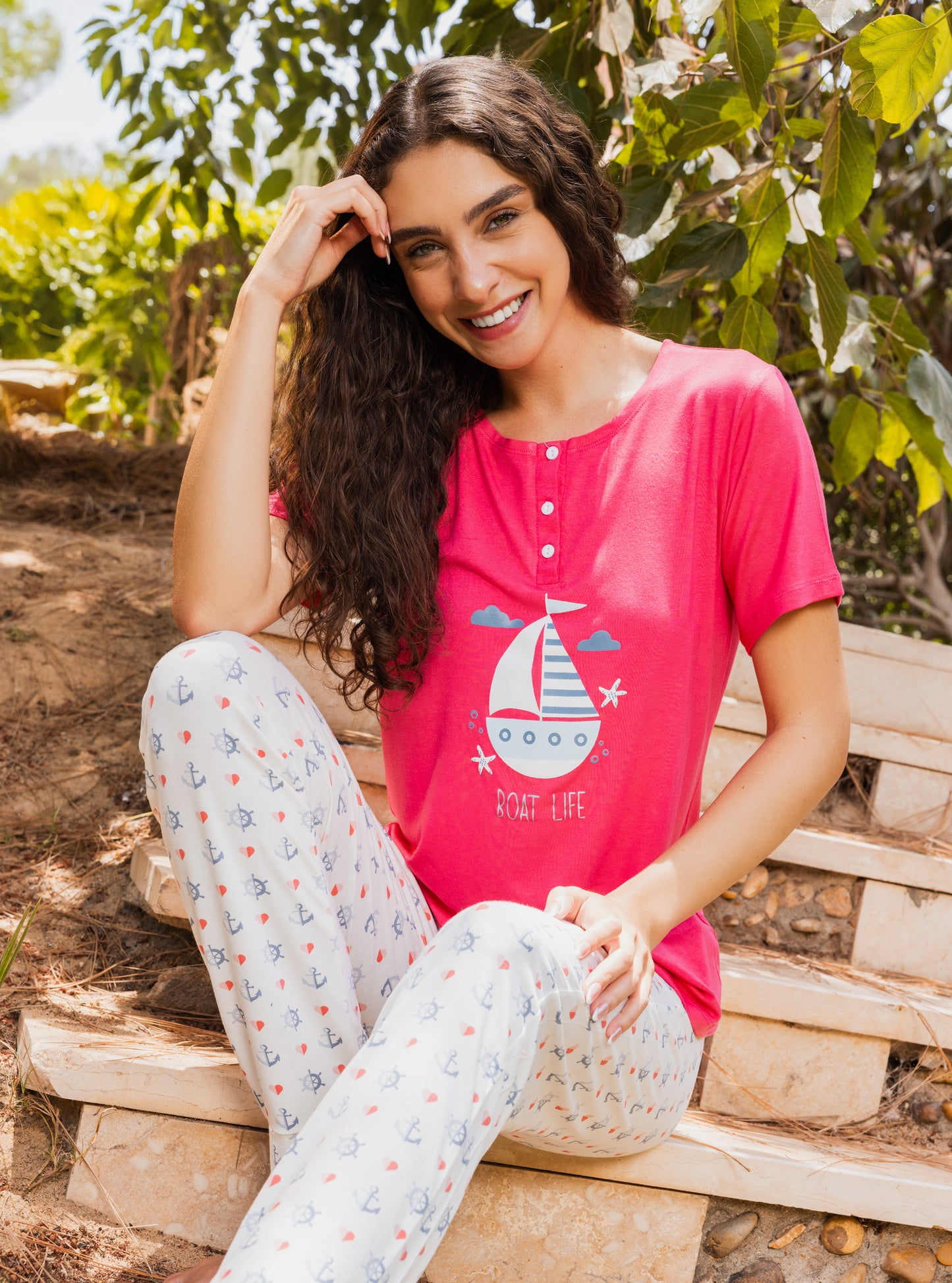 Printed top with waist and cuffed pants