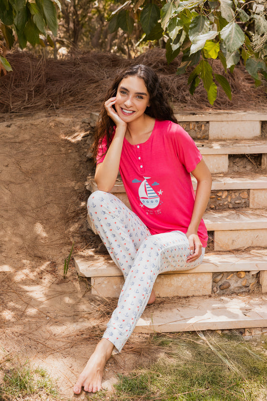 Printed top with waist and cuffed pants