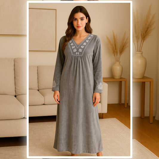 👉 “Plain bridal jalabiya with metallic embroidery.”