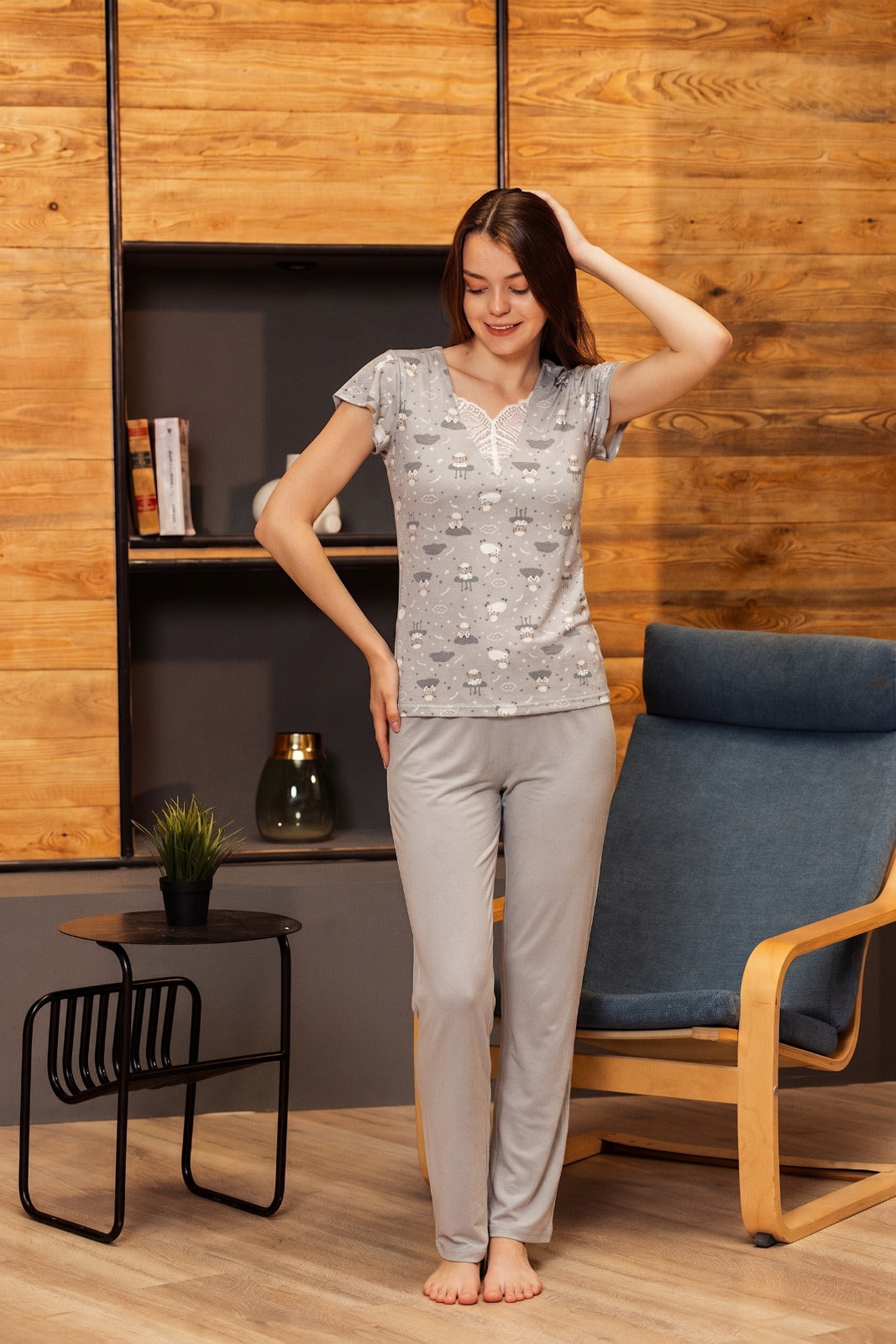 Grey pajama with lace details and sheep print